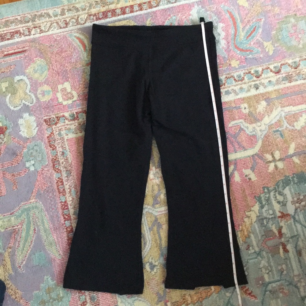 Lululemon capri/ankle split-calf exercise pants